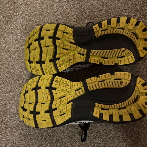 Brooks Ghost 13 Women's Running Shoes - Gray and Neon Green - Picture 8 of 9